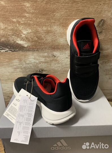 Новые кроссовки Adidas 34 35 оригинал