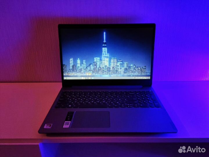 Ноутбук Lenovo IdeaPad 15,6'' (8Гб озу)