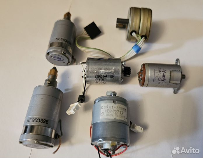 Радиодетали, электромоторы, предохранители