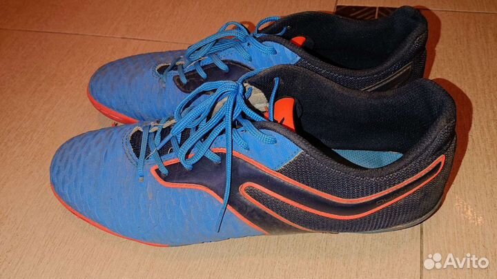 Футбольные бутсы для зала 44 р