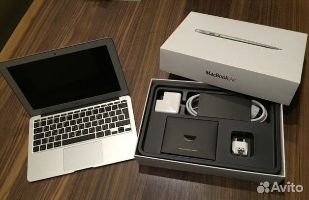 Макбук комплектация. MACBOOK Air 13 комплектация. Комплектация макбук Эйр 13 2017. MACBOOK Air 11 комплект. Комплектация MACBOOK Air 2020.