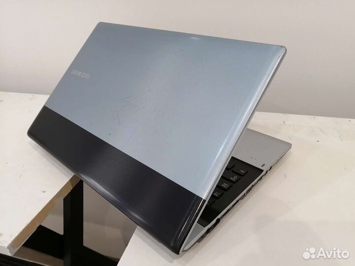 Ноутбук Samsung 15.6 i5/GF315M/4GB