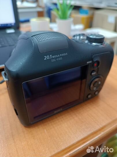 Компактный фотоаппарат Sony Cyber-Shot dsc-h300