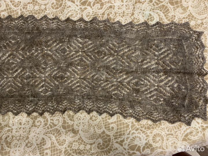 Шарфик-оренбургский пуховый платок