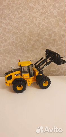 Экскаватор погрузчик jcb. Модель