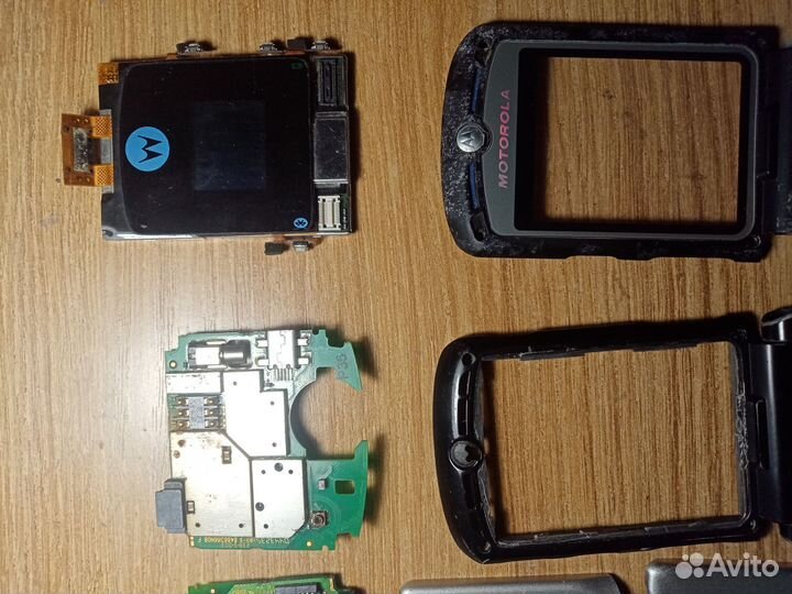Запчасти motorola razr v3, v3i