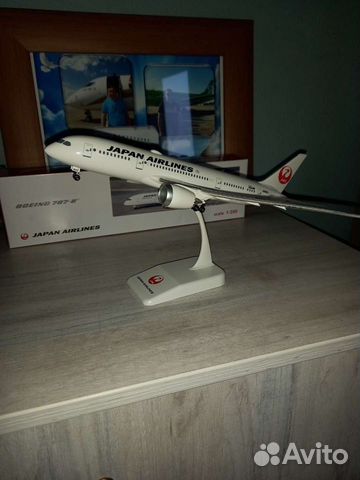 Модель самолета boeing 787-8
