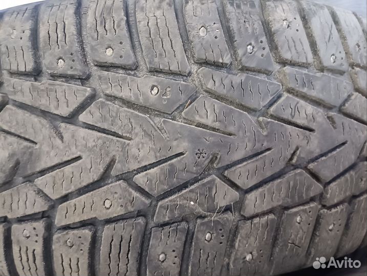 Nokian Tyres Hakkapeliitta 7 215/65 R16 102T