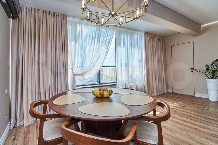 4-к. квартира, 160 м², 22/24 эт.