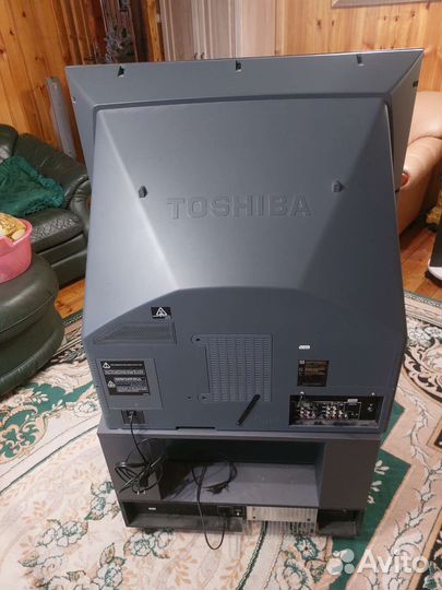 Телевизор toshiba, ламповый, проекционный