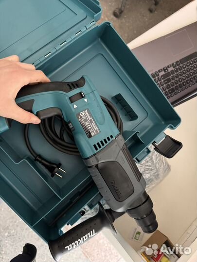 Перфоратор makita 2470 оригинал новый