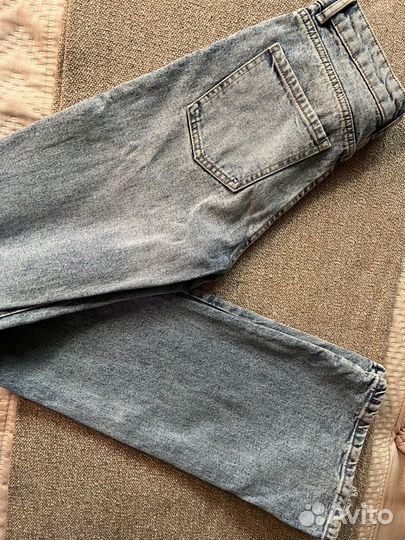 Джинсы stradivarius клеш