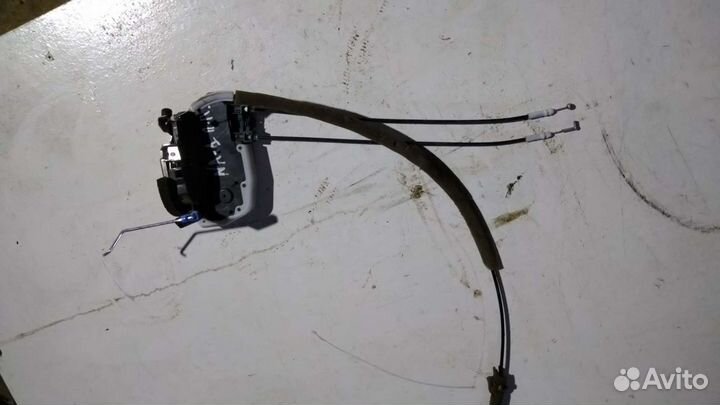 Замок передний левый Nissan Almera G15