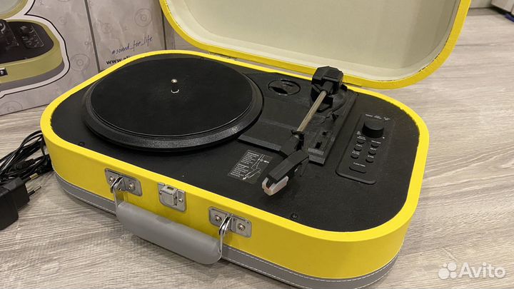 Виниловый проигрыватель alive audio серии Vintage