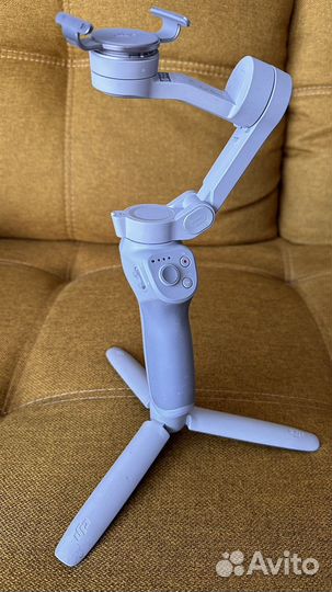 Стабилизатор DJI Osmo Mobile 4