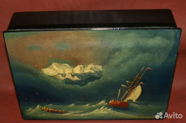 Шкатулка лаковая 