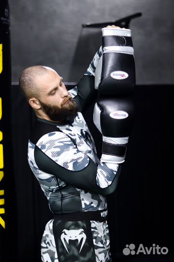 Боксерские перчатки Winning