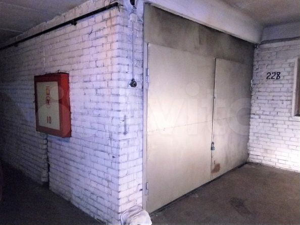 Машиноместо, 18 м²