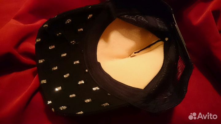 Кепка бейсболка со стразами