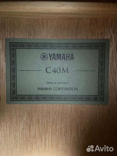 Классическая гитара yamaha c40m