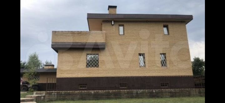 Дом 240 м² на участке 5 сот.