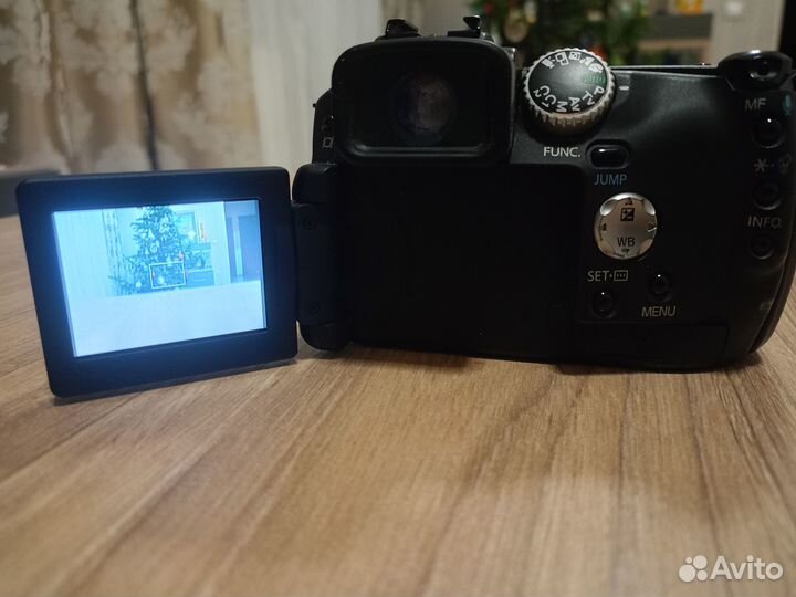 Цифровой фотоаппарат Canon Power Shot Pro 1