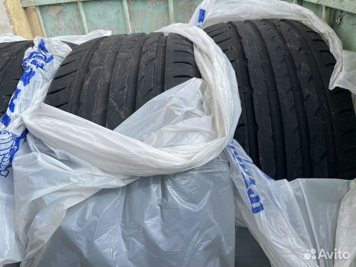 Roadstone N8000 225/45 R18