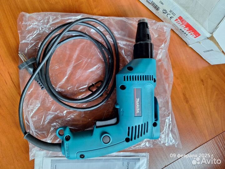 Сетевой шуруповёрт Makita 6821