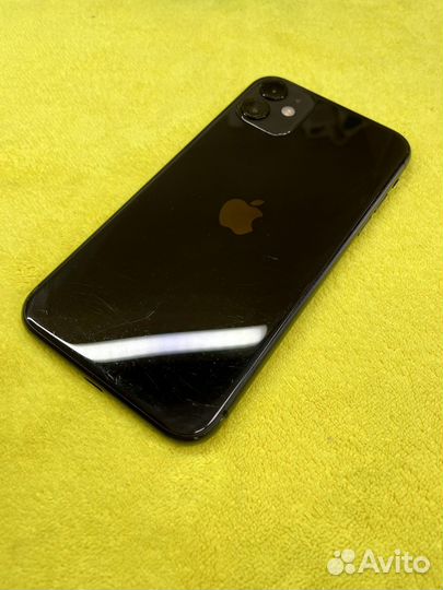 iPhone 11, 64 ГБ