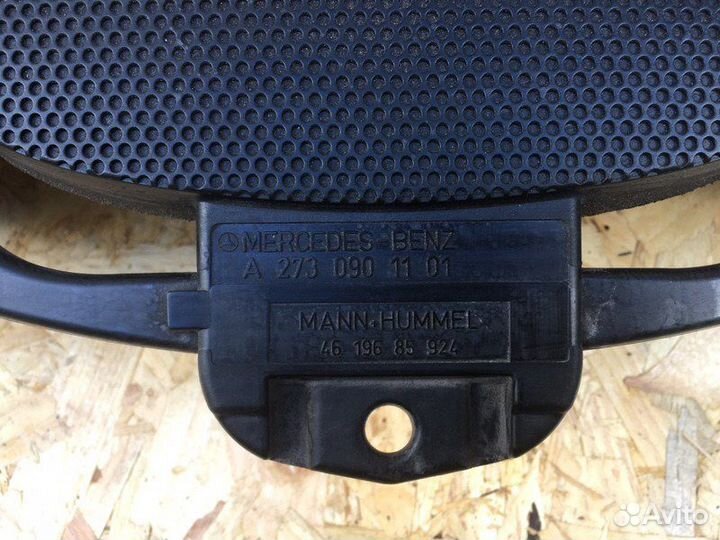 Корпус воздушного фильтра Mercedes-Benz C300