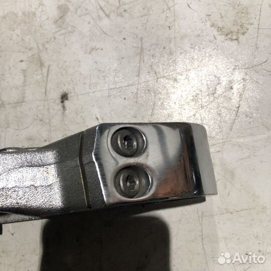 Нижняя траверса для Suzuki VZ1600 Marauder