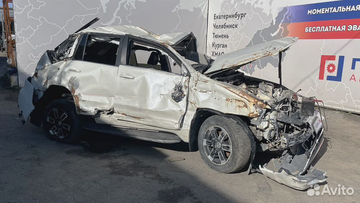 Накладка центральной консоли задняя Toyota Land Cruiser Prado (J150) 58923-60091