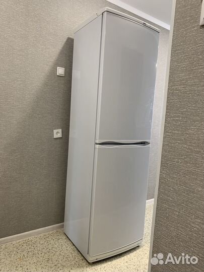 Холодильник атлант двухкамерный