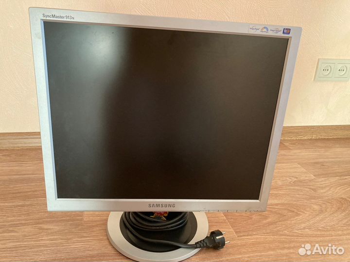 Монитор samsung