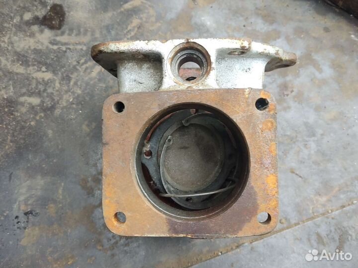 Ком (корпус)