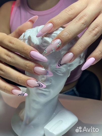 Маникюр/педикюр