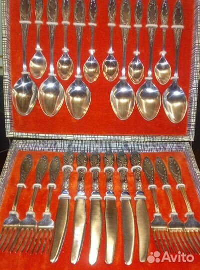 Столовый набор из мельхиора (24 предмета)