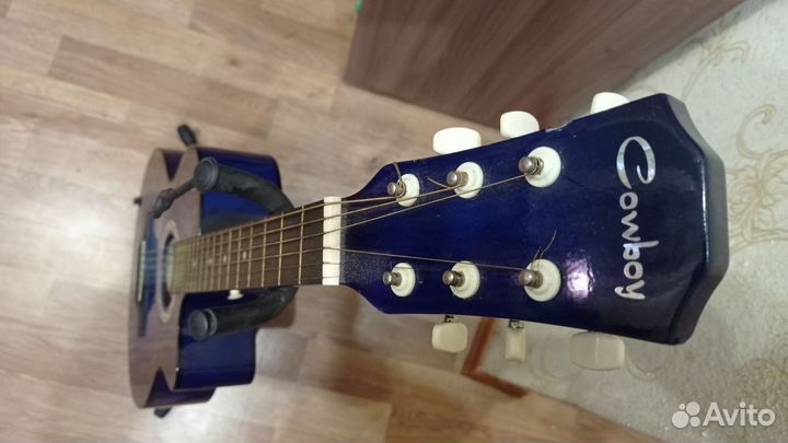 Акустическая гитара