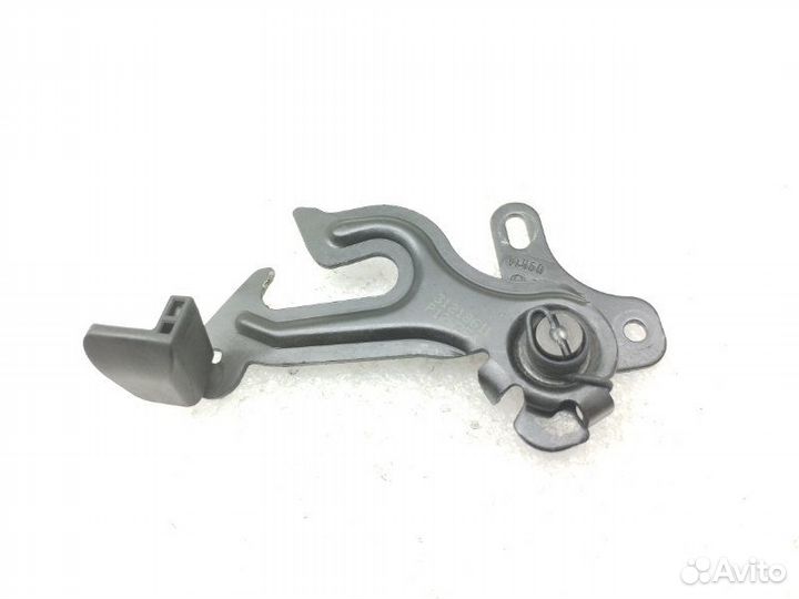 Крюк замка капота Volvo V60 1 2012