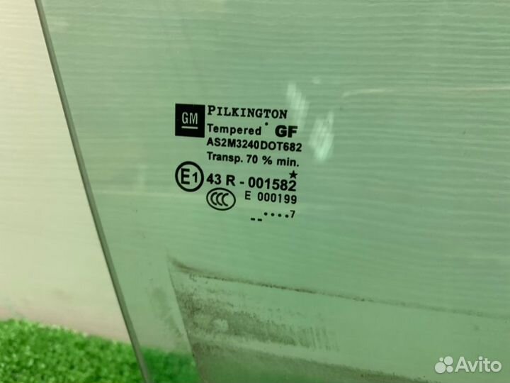 Стекло двери переднее правое Opel Astra H L48