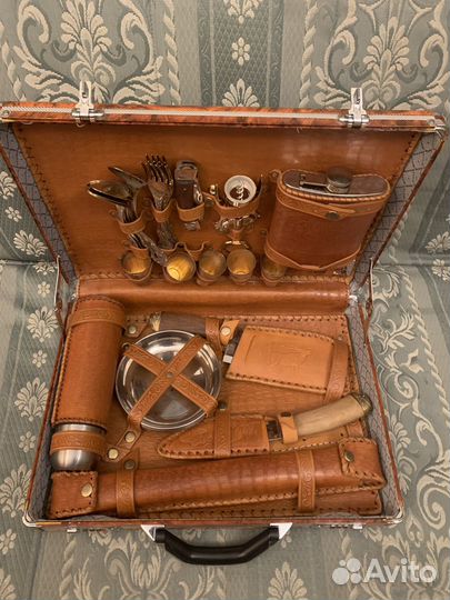 Подарочный кейс с набором для пикника