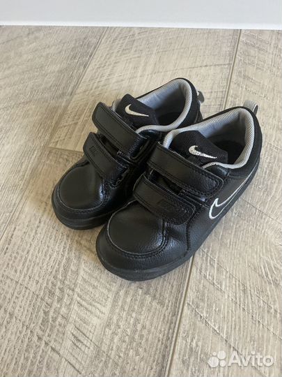 Кожаные кроссовки Nike