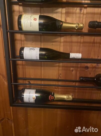 Полка настенная для бутылок вина