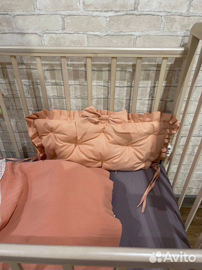 Бортики в кроватку для девочки