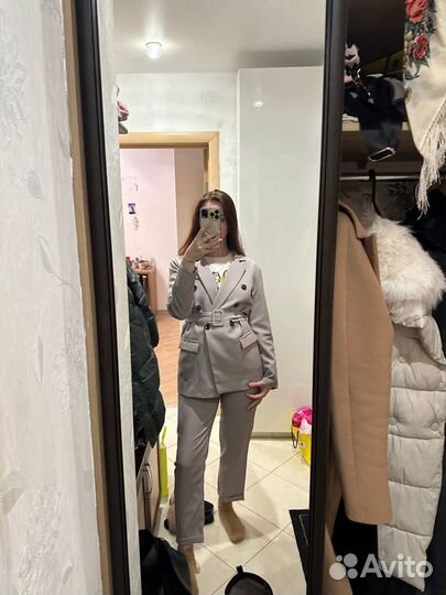 Брючный костюм 46