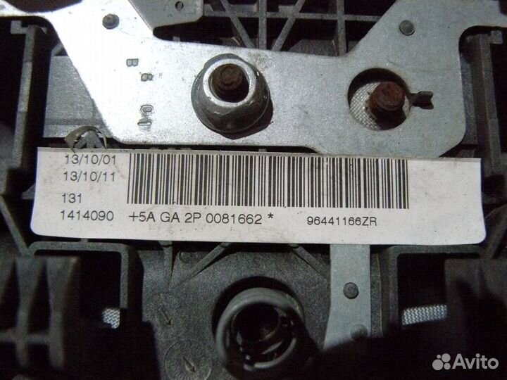 Подушка безопасности в руль Peugeot 206 2002г