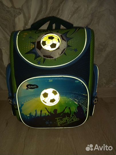 Школьный рюкзак с ортопедической спинкой