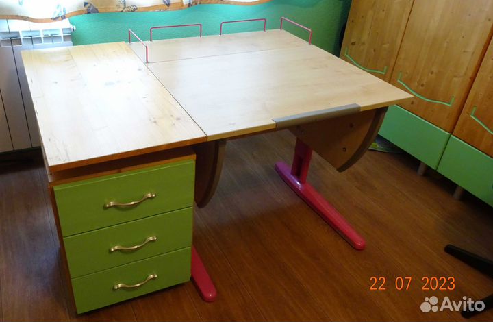 Растущая парта деми