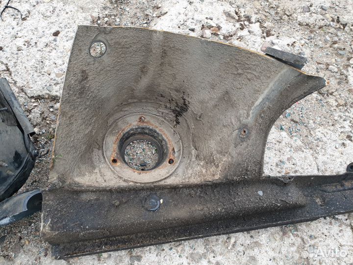 Лонжерон левый правый чашка vw passat b3 b4 б3 б4