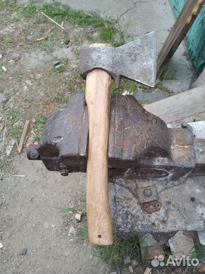 Топор ручной работы